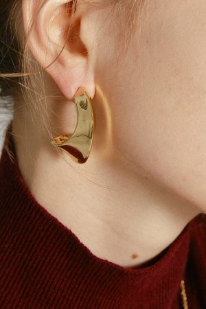 Light Luxury Concave-Convex Half-Circle Shiny Earrings - Exaggerated Minimalist Women's C-Shaped Ear Hoops in European and American Style
