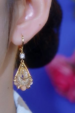 Light Luxury Diamond-Studded Mesh Water Drop Earrings - Versatile Elegant Niche Fashion Accessories for 2025