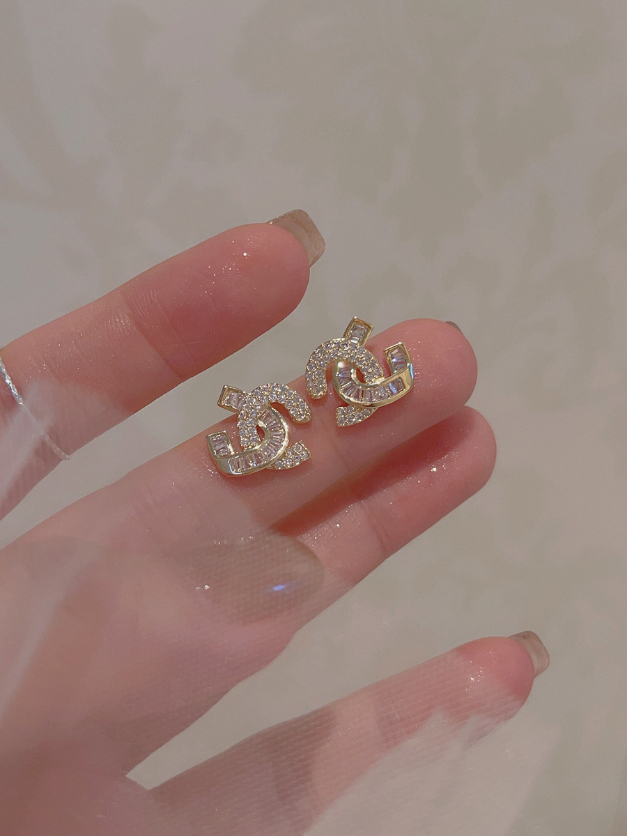 Light Luxury High-End Cross Earrings for Women - Unique Exquisite Trendy 2025 Fashion Jewelry Light Luxury High-End Cross Earrings for Women - Unique Exquisite Trendy 2025 Fashion Jewelry