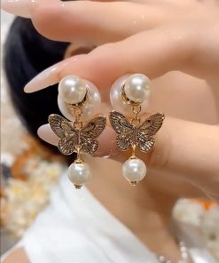 Light Luxury High-End Micro-Inlaid Butterfly Pearl Drop Earrings - Trendy Autumn Winter Fashion Niche Design Ear Accessories