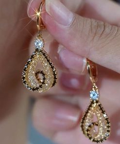 Light Luxury Mesh Water Droplet Hollow Drop Earrings - Elegant French-Inspired Design, Versatile High-End Ear Accessories