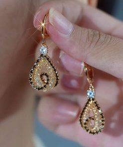Light Luxury Mesh Water Droplet Hollow Drop Earrings - Elegant French-Inspired Design, Versatile High-End Ear Accessories