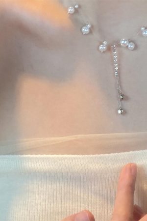 Light Luxury Pearl Tassel Necklace for Women - Niche Collar Accessory, Popular Clavicle Chain, Elegant Design