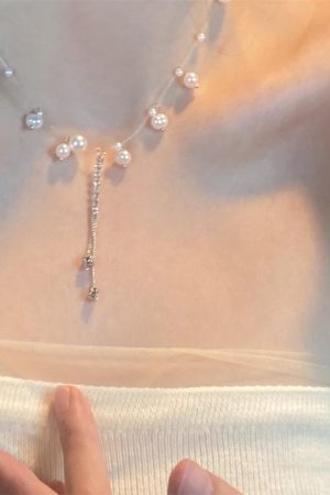 Light Luxury Pearl Tassel Necklace for Women - Niche Collar Accessory, Popular Clavicle Chain, Elegant Design