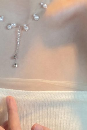 Light Luxury Pearl Tassel Necklace for Women - Niche Collar Accessory, Popular Clavicle Chain, Elegant Design
