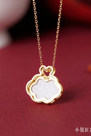 Light Luxury Pure Silver Hetian Jade Ruyi Cloud Longevity Lock Pendant Necklace - Chinese Style Gold Inlaid Jewelry for Women