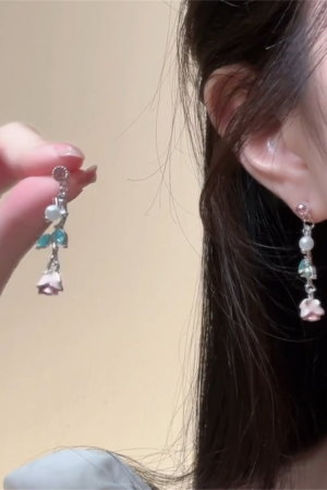 Light Pink Rose Flower Tassel Stud Earrings for Women, Summer Niche Design, Sweet Floral Ear Accessories