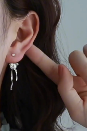Lightweight Ballet-Style Ribbon Bow Stud Earrings for Women - Luxury High-End Sweet Ear Accessories 2025 Trendy Fashion