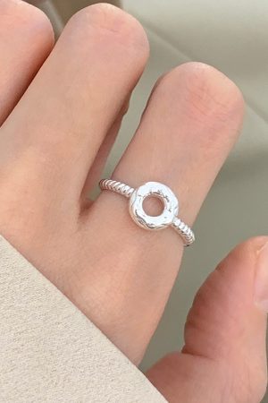 Lightweight Luxury Plain Open Ring for Women - Versatile High-End INS Style, Non-Fading Design, Trendy Fashion Accessory