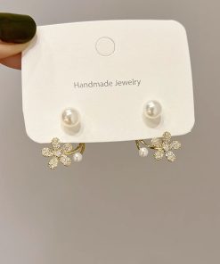 Lightweight Pearl Flower Stud Earrings for Women, 2025 Trendy Luxury Design, Exquisite Niche Ear Accessories