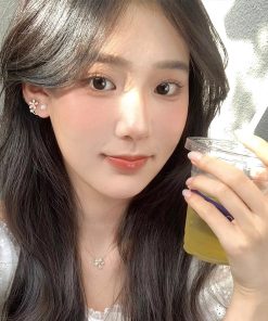 Lightweight Pearl Flower Stud Earrings for Women, 2025 Trendy Luxury Design, Exquisite Niche Ear Accessories