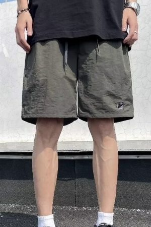 Lightweight Quick-Dry Men's Shorts with American Embroidery - Trendy Casual Mid-Length Five-Point Shorts for Summer Sports