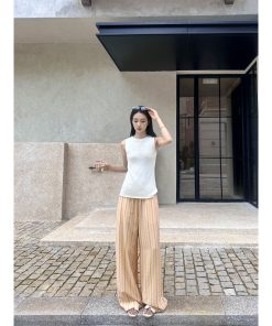 Lightweight Striped Casual Pants for Summer in Orange and Pink with Elastic Waist - Trendy Leisure Wear for Relaxed Days