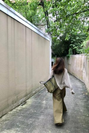 Lightweight Textured V-Neck Linen T-Shirt Top for Women - Versatile Pumpkin Color with Sun Protection, Korean Style Fashion