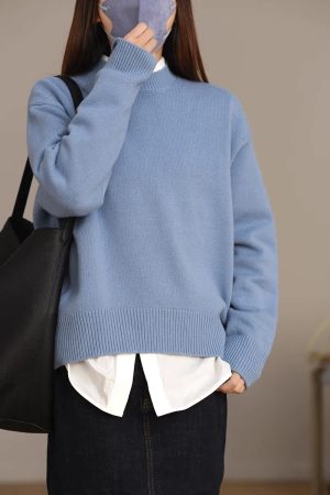 Lightweight U-Neck Oversized Women's Thick All-Wool Sweater - Cozy Fall Knitwear for Casual Style