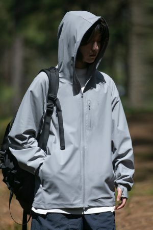 Lightweight UV Protection Jacket for Men and Women - Breathable Outdoor Cooling Coat, Loose-Fitting Summer Sun Protection Gear