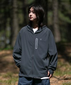 Lightweight UV Protection Jacket for Men and Women - Breathable Outdoor Cooling Coat, Loose-Fitting Summer Sun Protection Gear