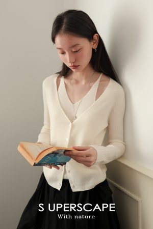 Lightweight V-Neck Faux Two-Piece Wool Knitted Cardigan for Commuting - Stylish and Machine Washable, Perfect for Y2K Fashion