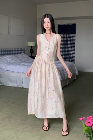 Linen Floral Bud V-Neck Tie Dress - Wrinkled Print Spring Fashion for 90s and Y2K Inspired Styles