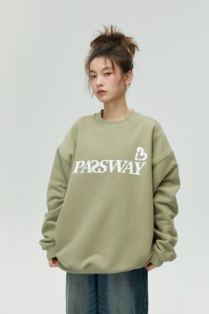 Little Heart Crew Neck Pullover Sweatshirt - Hoodless Loose Fleece Top for Couples - Spring Autumn Style, Casual Fashion