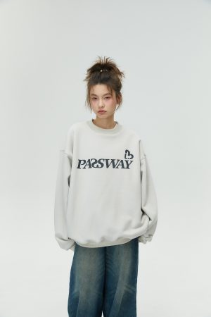 Little Heart Crew Neck Pullover Sweatshirt - Hoodless Loose Fleece Top for Couples - Spring Autumn Style, Casual Fashion
