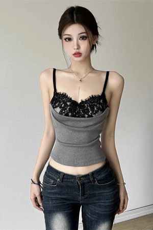 Lolita Outfits, Tenue Chic Femme - Lace Bra Layered Top