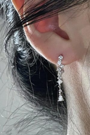 Long Tassel Shiny Earrings for Women - Unique Design, Light Luxury Ear Accessories, High-End Feel, Statement Studs