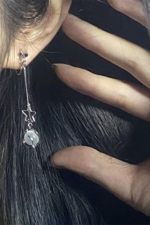 Long Tassel Star Cat's Eye Stone Earrings - Unique Light Luxury High-End Ear Pendants for Chic Style