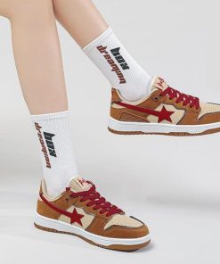Looks Minimalistas, Trajes Femininos - Star Embroidered Multicolor Sneakers