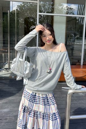 Loose Casual Lightweight Breathable One-Shoulder Layered Long Sleeve T-Shirt for Early Autumn Stylish Look