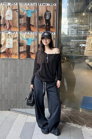 Loose Casual Lightweight Breathable One-Shoulder Layered Long Sleeve T-Shirt for Early Autumn Stylish Look