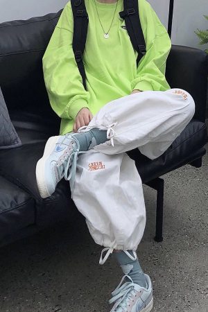 Loose Japanese Style Tapered Cargo Pants with Pleats and Embroidery - Unisex Versatile Streetwear Lantern Pants