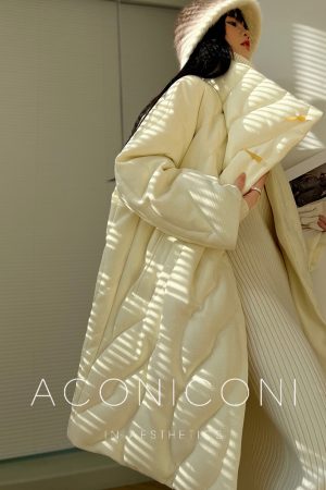 Loose Mid-Length 90s White Duck Down Puffer Jacket with Toggle Button - Stylish Korean Style Outerwear for Ultimate Warmth and Comfort