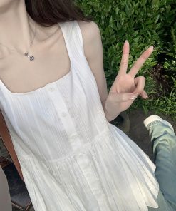 Loose Sleeveless White Camisole Top for Women - Sweet Temperament Design, Summer 2025 Style, Perfect for 90s and Y2K Fashion