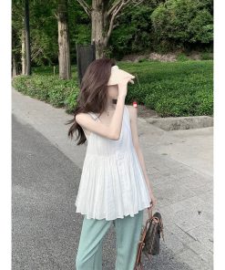 Loose Sleeveless White Camisole Top for Women - Sweet Temperament Design, Summer 2025 Style, Perfect for 90s and Y2K Fashion