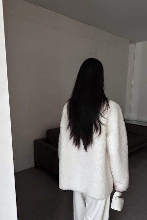 Loose Thick Wool Coat with Leather and Fur, Three-Button V-Neck, Practical Autumn & Winter Wear, Australian Wool