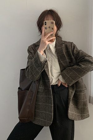 Loose White Corduroy Shirt for Women - Thickened Autumn Winter Layering Top, Trendy Niche Style for Students