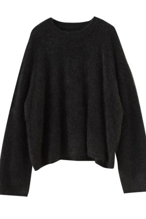 Luxurious Cashmere Fuzzy Sweater for Winter, Round Neck, Loose Fit, Cozy and Fluffy Style for a Relaxed Atmosphere