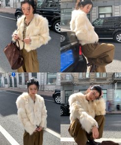 Luxurious Layered Fox Fur Coat with V-Neck - Fashionable Supercape for Chic Winter Style