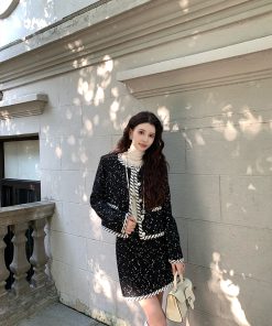 Luxurious Women's Two-Piece Fashion Set: Hepburn Diary Fragrant Wind Coat & Half Skirt - Chic Style for Wealthy Ladies