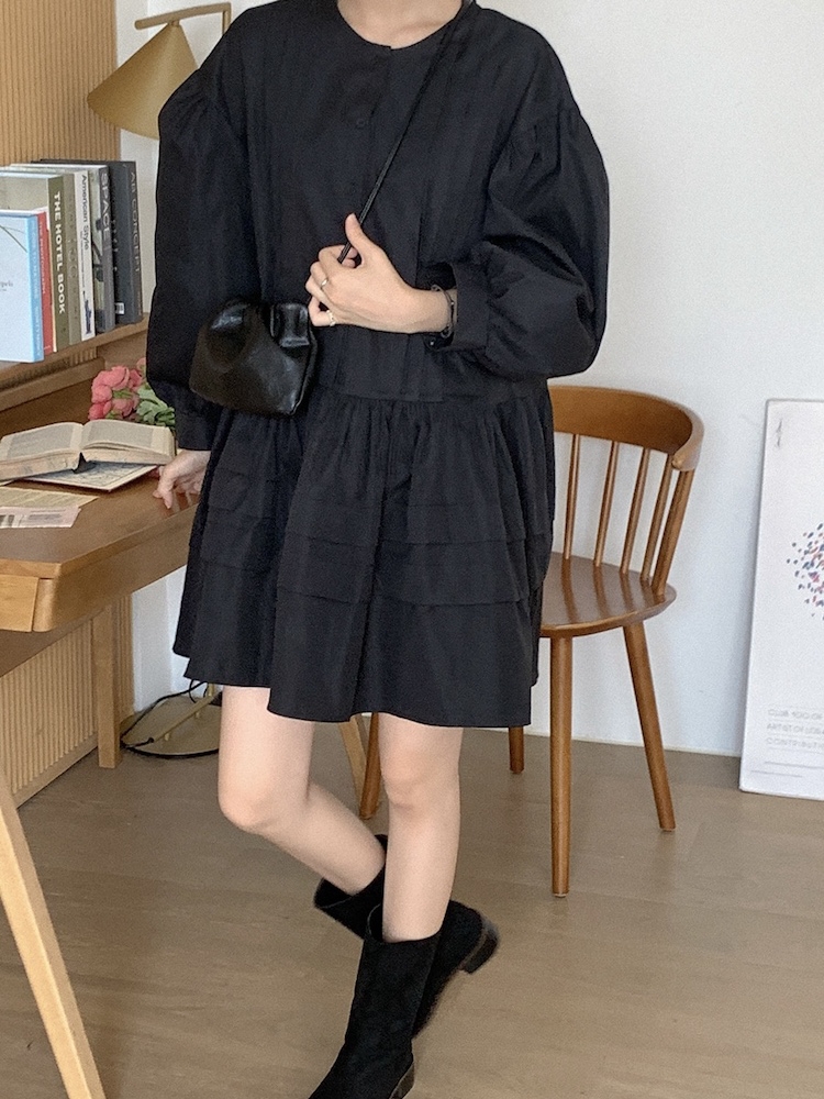 Luxury Dark Pleated Button Cake Dress - Elegant Korean Style Party Dress for Chic Evening Looks Luxury Dark Pleated Button Cake Dress - Elegant Korean Style Party Dress for Chic Evening Looks