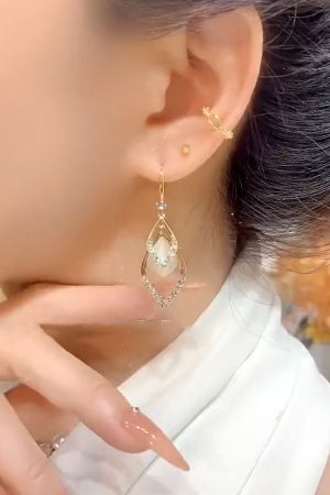 Luxury Diamond-Shaped Zircon Drop Earrings with Pure Silver Pins - Versatile Fashionable Design for a Slimmer Face Look