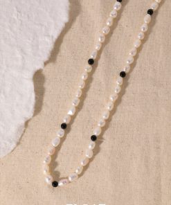 Luxury Freshwater Pearl Spacer Necklace with Black Agate and 925 Silver Clavicle Chain - Elegant Floating Design