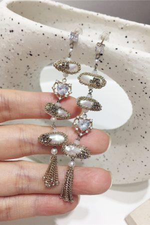 Luxury Handmade Baroque Pearl Tassel Earrings with Diamond-Inlaid Heart-Shaped Chain - Elegant Statement Jewelry
