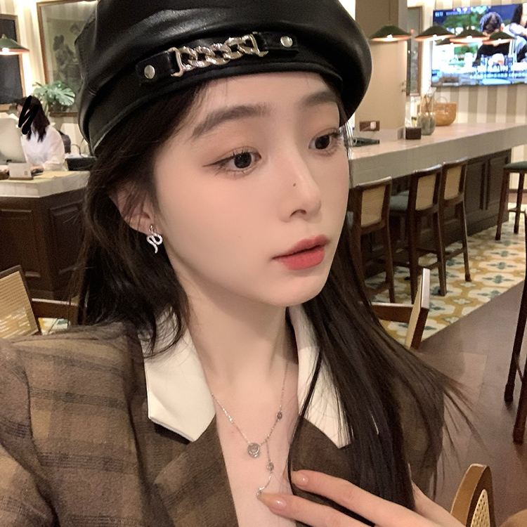 Luxury Snake-Shaped Earrings for Women - Unique and Trendy Statement Jewelry Luxury Snake-Shaped Earrings for Women - Unique and Trendy Statement Jewelry