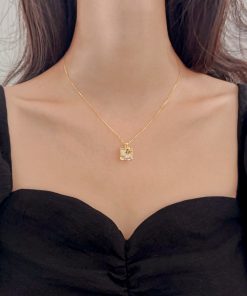 Luxury White Mother-of-Pearl Rose Flower Necklace, French Elegance Clavicle Chain, Gold Temperament Jewelry 2025
