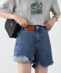 Mall Outfit Inspo, Bra Aesthetic Outfits - Distressed Jean Shorts