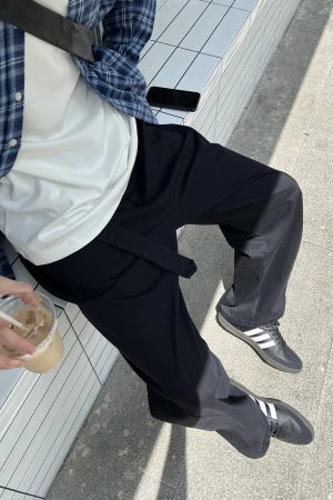 Men's American Retro Black Casual Pants - Cleanfit Straight Loose Long Trousers for Autumn and Winter Style