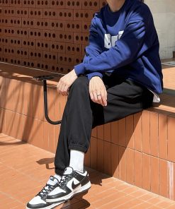 Men's Black Fleece-Lined Casual Sweatpants, Loose-Fitting Japanese-Style Thick Tapered Joggers for Autumn and Winter