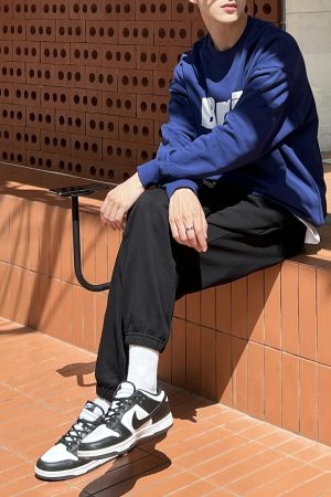 Men's Black Fleece-Lined Casual Sweatpants, Loose-Fitting Japanese-Style Thick Tapered Joggers for Autumn and Winter